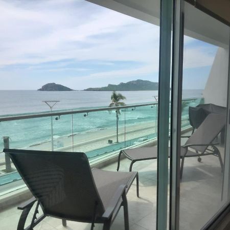 Hermoso Y Moderno Departamento Frente Al Malecon Con Preciosa Vista Al Mar Mazatlan Exterior photo